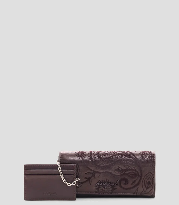 Cartera café con grabados Mujer