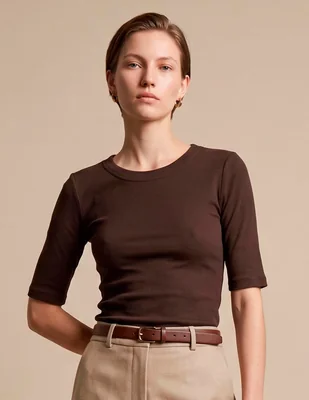 Playera manga corta cuello redondo para mujer