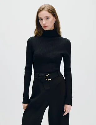 Suéter cuello tortuga para mujer
