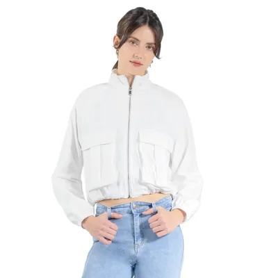 Chamarra Crop Rompevientos Con Bolsas Cargo Al Frente Para Mujer Forever 21