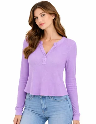 Playera manga larga cuello V para mujer