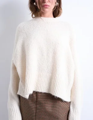 Suéter cuello redondo para mujer