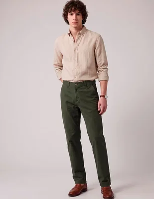 Pantalón casual slim de gabardina para hombre