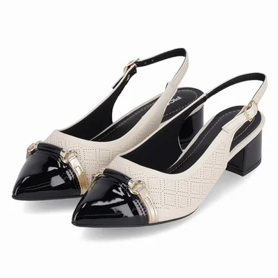 Zapatilla Destalonada Piccadilly Hueso Puntera en Charol con Aplicación para Mujer
