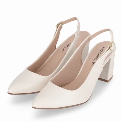 Zapatilla Destalonada Piccadilly Hueso Textura Ajuste Hebilla para Mujer