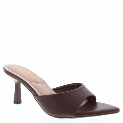 Sandalia mule de tacón kitten con punta abierta