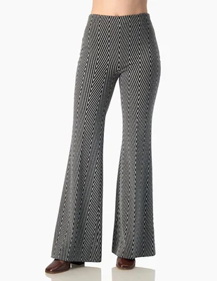 Pantalón acampanado para mujer