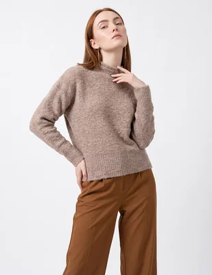 Suéter cuello redondo para mujer