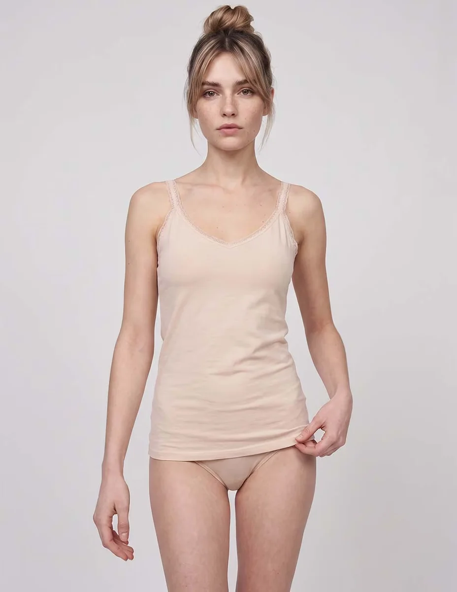 Camiseta cuello con escote medio