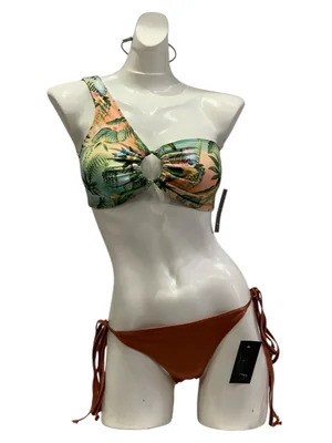Bikini de un hombro con estampado tropical