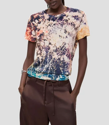 Playera cuello redondo manga corta estampada Tokio Mujer
