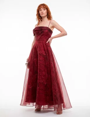 Vestido maxi de fiesta escote medio