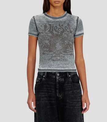Playera cuello redondo manga corta fantasía Mujer