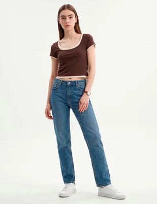 Playera manga corta cuello redondo para mujer