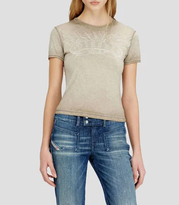 Playera cuello redondo manga corta fantasía Mujer