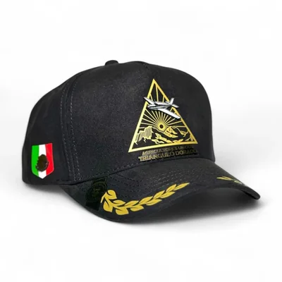 Gorra Vago Style Triángulo Dorado Snapback de Gamuza