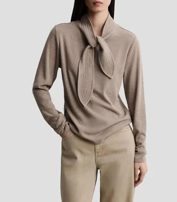 Playera cuello alto con lazada mana larga lisa Mujer