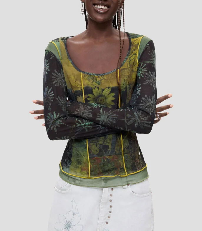 Playera cuello redondo manga larga estampada Mujer