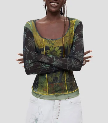 Playera cuello redondo manga larga estampada Mujer