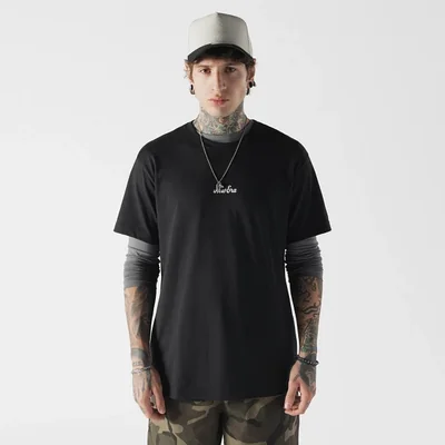Playera Manga Corta New Era Script Negro