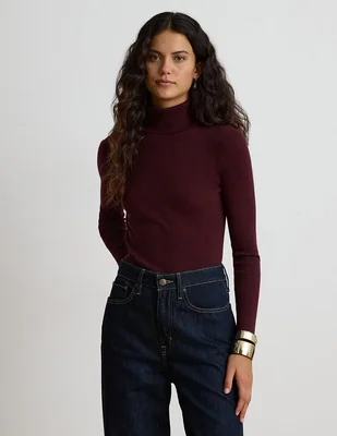 Suéter cuello tortuga para mujer