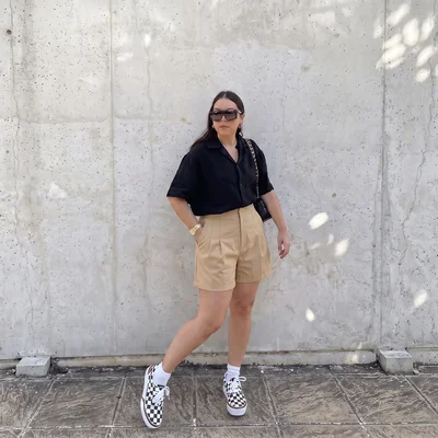 Short de vestir de tiro alto con pliegues color beige