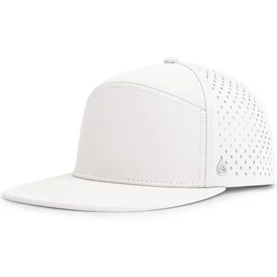 GORRA AOPREL de Ala Plana Ajustable Resistente al Agua – Blanca