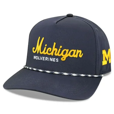 Gorra Legacy Michigan Wolverines colores del equipo
