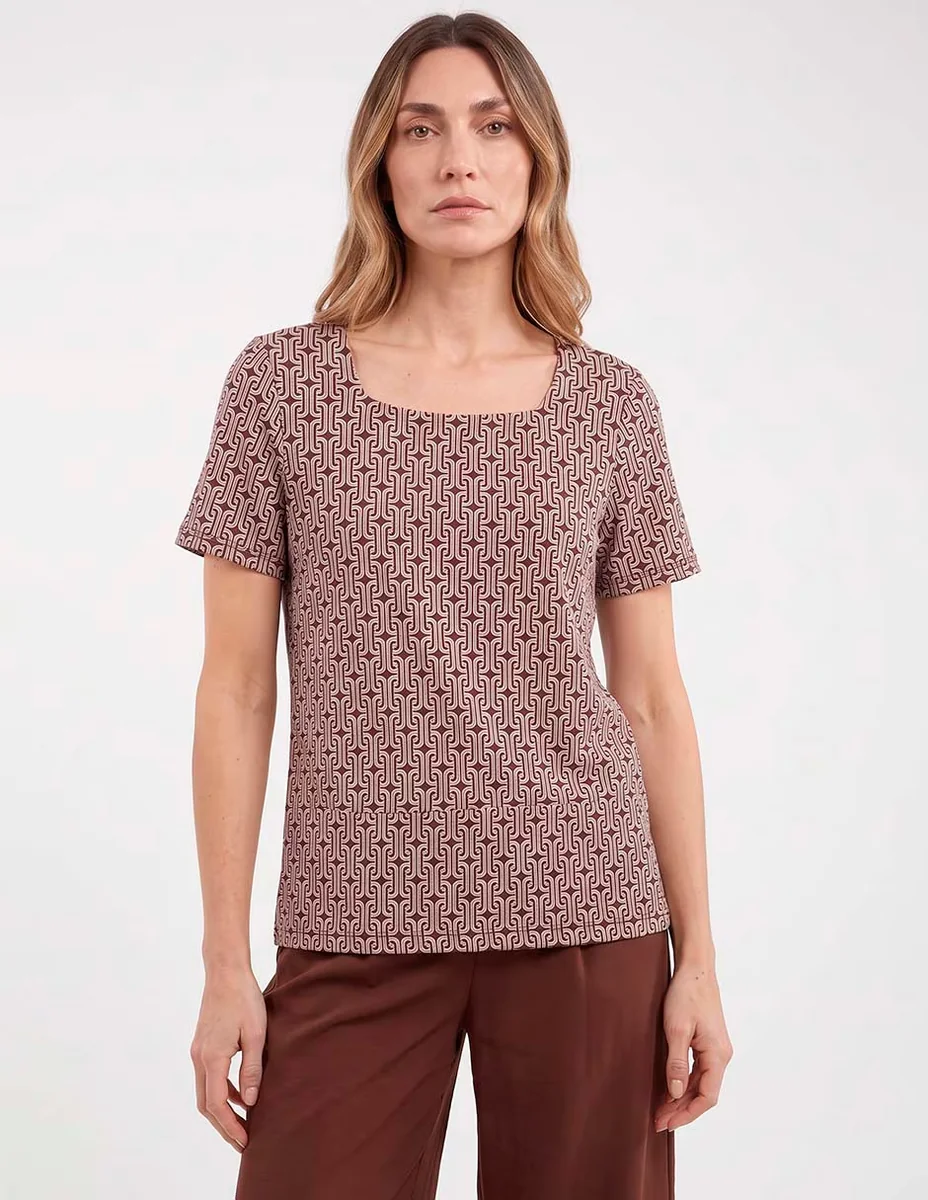 Playera manga corta cuello cuadrado para mujer