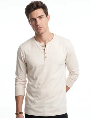 Playera cuello henley para hombre