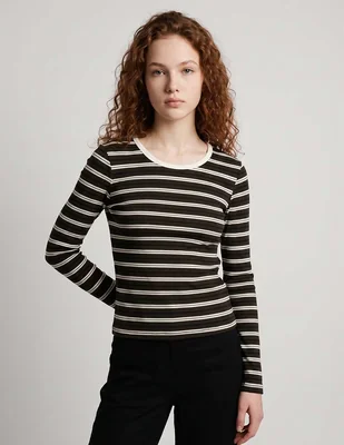 Top cuello redondo
