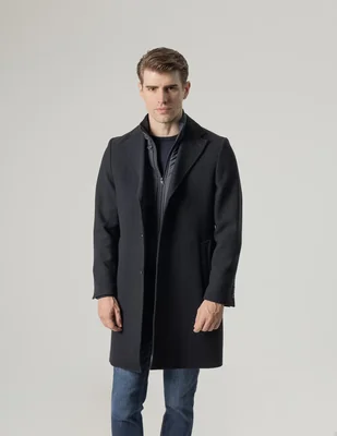 Abrigo con bolsillos para hombre