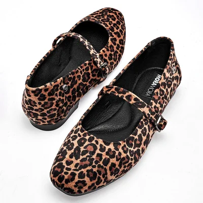 Flats Animal Moramora Café Dama