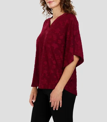 Blusa con microdiseños manga corta Línea Petite Mujer
