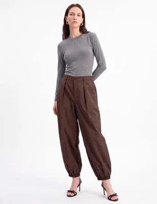 Pantalón amplio para mujer