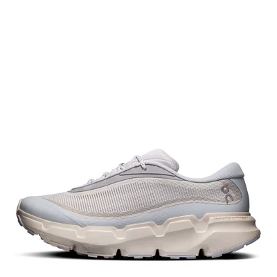 Tenis On Cloudsoma Hike
