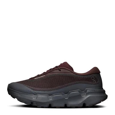 Tenis On Cloudsoma Hike