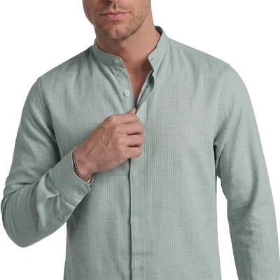 Camisa de hombre con cuello mao en color verde