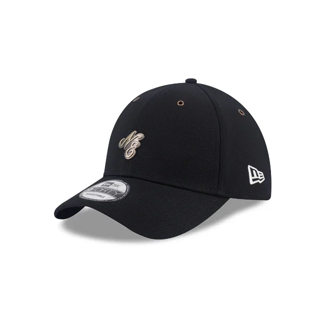 New Era Hammered Metal 9FORTY Strapback Negro