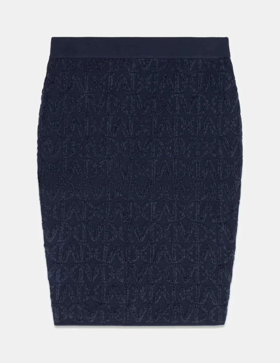 Falda mini a la cadera