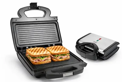 Sandwichera Grill Eléctrica Antiadherente Compacta You 750w