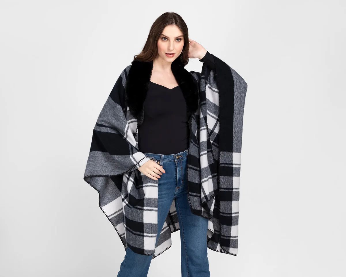 Capa con Peluche Sahara para Mujer