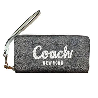 Cartera Coach Café Con Logos Negros Y Cremallera Plateada