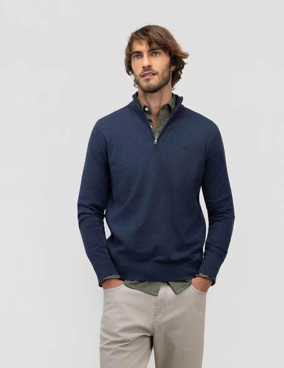 Suéter cuello alto para hombre