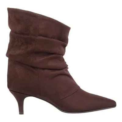 Bota de mujer corta, con arrufa en tubo, tacón medio y delgado, color café, mod. 1313068