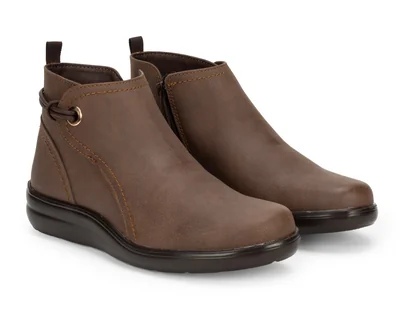 Botas Confort Andrea con Correas Decorativas para Mujer