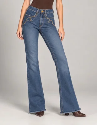 Jeans regular acampanado para mujer