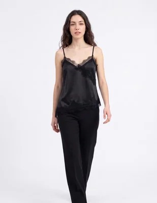Top cuello redondo tirante clásico