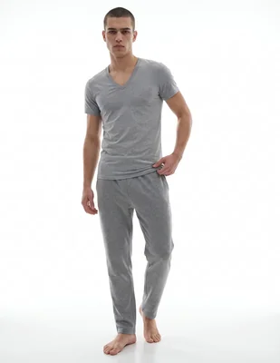 Set camiseta cuello V para hombre