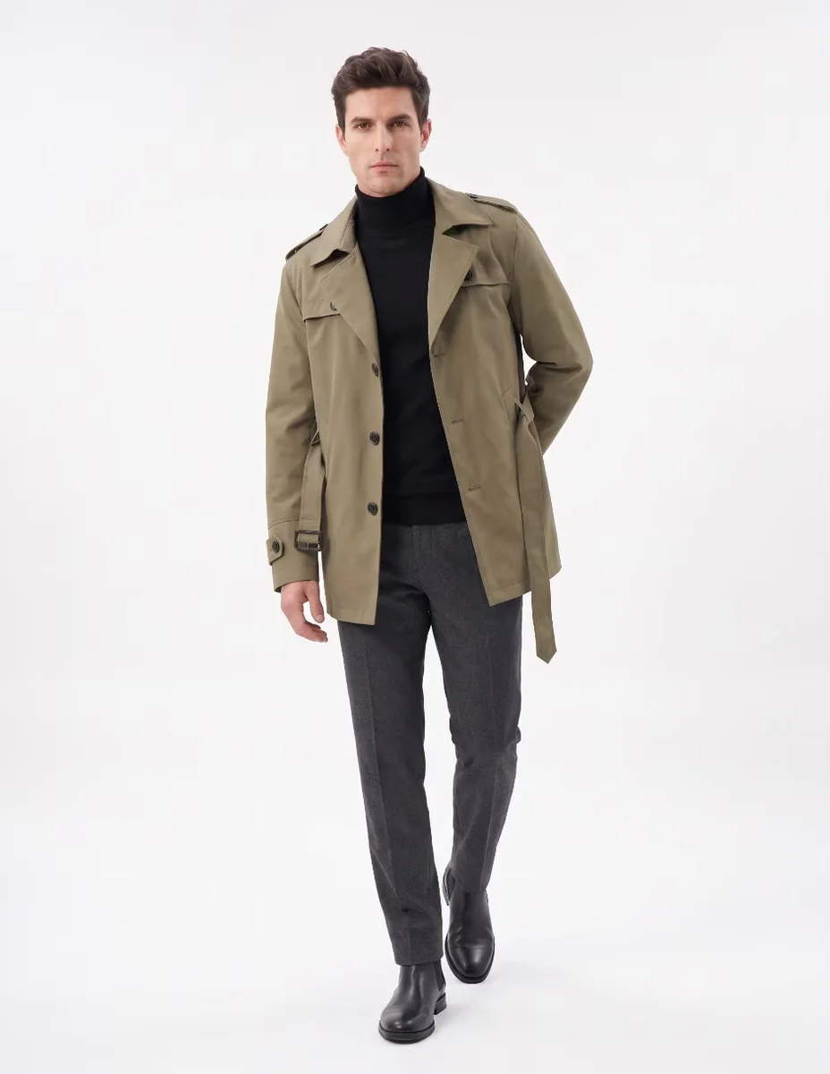 Abrigo con bolsillos para hombre
